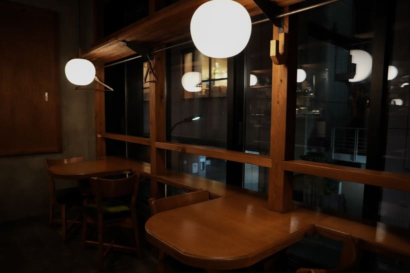 上の山本 窓際のお席